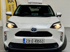 2023 Toyota YARIS Cross - Image 4