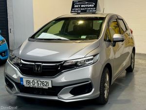 2019 Honda FIT/JAZZ 1.5 Hybrid automatic🚗 - Image 4