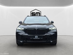 2026 BMW X5 50E M-SPORT PRO. - Image 3