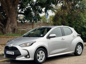 2024 Toyota Yaris ONE OWNER//IRISH CAR - Image 2
