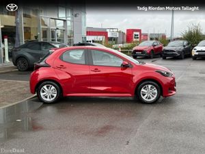 Toyota Yaris Yaris HEV Luna - Image 3