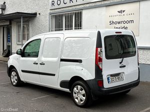 PRICE EX VAT - 30KWH - LOW KMS - LEATHER - NEW DOE - Image 4