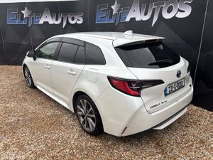 Toyota Corolla Estate Hybrid 2022 - Image 4
