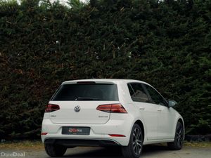 Volkswagen Golf TDI Comfort 2019 |  Economical - Image 3