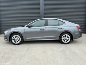 Skoda Octavia AMBITION 2.0 TDI 115HP 5DR - Image 3