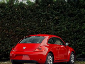 Volkswagen Beetle 2015 | Iconic Style - Image 3