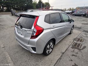 2014 Honda Fit 1.5L Hybrid Automatic Low Mileag - Image 4