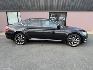 Skoda Superb AMBITION 2.0 TDI 150HP 4 4DR - Image 3