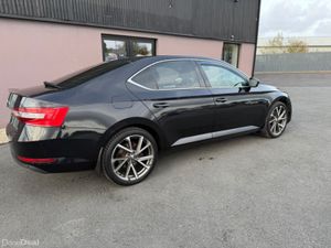 Skoda Superb AMBITION 2.0 TDI 150HP 4 4DR - Image 4