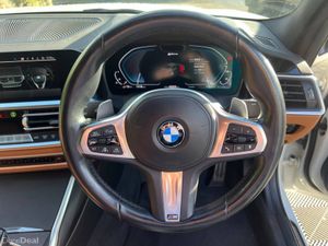 BMW 3-Series 330e M-SPORT COMPETITION 2.0 HYBRID / - Image 4