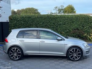 Volkswagen Golf COMFORTLINE R-LINE PACK 1.2 TSI AU - Image 2