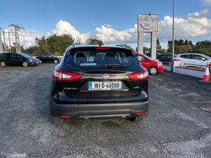 Nissan Qashqai 1.5DCi SV Irish Low kms 161 - Image 2