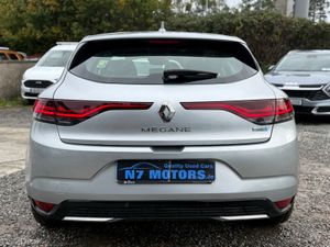 2021 Renault Megane 1.6 HYBRID PLUG-IN E-TECH - Image 4