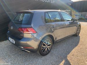 VOLKSWAGEN GOLF 1.6 TDI 115 BHP SE NAV DSG - Image 3