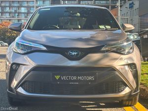 Toyota C-HR 1.8 HYBRID SPORT AUTO - Image 3