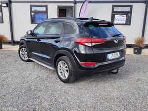 Hyundai Tucson HIGH SPEC 1.7 PREMIUM 5DR - Image 4