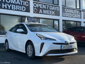 🚘 2021 Toyota Prius 1.8 Hybrid Automatic - Image 2