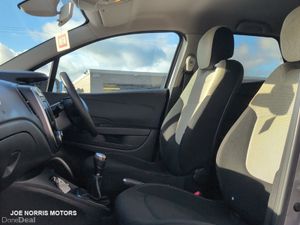 Renault Captur ICONIC DCI 90 MY MY18 5DR - Image 4