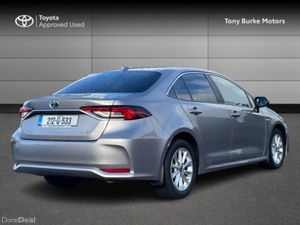 Toyota Corolla Saloon - Luna Edition - 1.8 Hybrid - Image 2