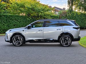2025 Peugeot 5008 - Image 4