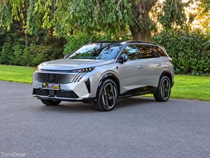2025 Peugeot 5008 - Image 2