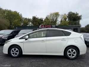 2015 Toyota Prius Hybrid - Image 4