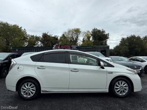 2013 Toyota Prius Plug In Hybrid - Image 4