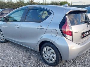 🔵 Toyota Aqua 1.5 Petrol Hybrid Automatic - Image 3