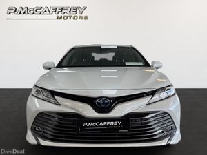 2020 Toyota Camry 2.5 Self Charging Hybrid Leather - Image 2