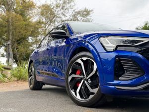 Audi Q8 e-tron 55 S Line Black Edition Sportback - Image 2