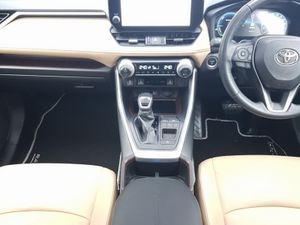 Toyota RAV4 2.5 Hybrid Platinum 2WD - Image 4