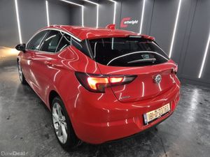 Opel Astra 2018 - Image 2