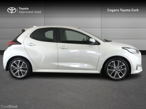 Toyota Yaris Platinum**Top Spec** - Image 3