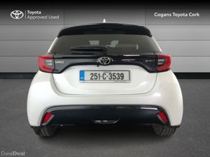 Toyota Yaris Platinum**Top Spec** - Image 4