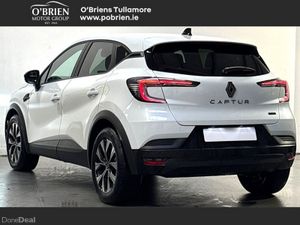 Renault Captur techno full hybrid E-Tech 160 Auto - Image 3