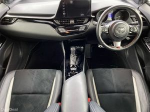 Toyota C-HR C-HR Hybrid - Image 4