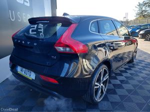 Volvo V40 Volvo v40 1.6 petrol, auto, loads of spe - Image 3