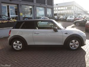1.5 DIESEL AUTO SPORT 3DR HATCHBACK // ONLY 103000 - Image 4