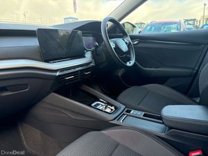 Skoda Octavia Selection 1.5TSI 115HP DSG mHEV, Lan - Image 3