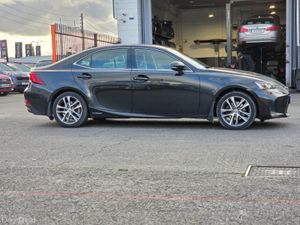 Lexus IS 300h EXECUTIVE 2.5 Hybrid - Image 3