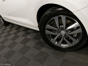 Hyundai i30 Tourer 1.0L Petrol Estate - Image 4