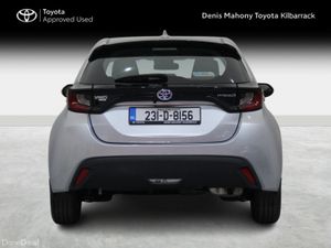 Toyota Yaris HYBRID LUNA - Image 4