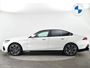 BMW i5 eDrive40 M Sport Saloon - Image 3