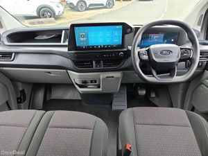 Ford Transit Custom KOMBI 340 L *9 Seater PHEV* - Image 4