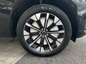 Volvo XC60 XC60 T6 Plus Bright AWD PHEV--0.95% APR - Image 4