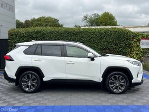 Toyota RAV4 SOL 2.5 HYBRID AUTO // FULL SERVICE HI - Image 2