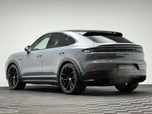 Porsche Cayenne COUPE 3.0 V6 E-HYBRID - Image 3