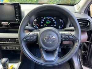 Toyota Yaris Cross Z-SPEC 1.5 HYBRID AUTO // HALF - Image 4