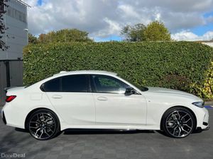 BMW 3-Series 330e M-SPORT COMPETITION 2.0 HYBRID * - Image 2