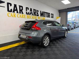 Volvo V40 D2 INS 5DR - Image 3